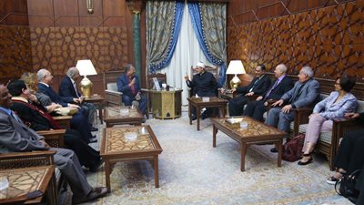 شيخ الأزهر يستقبل رئيس الطائفة الإنجيلية للتهنئة بعيد الأضحى