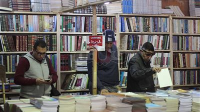 عبد الحكيم راضي يفوز بجائزة أفضل مؤلف نقدي في معرض الكتاب