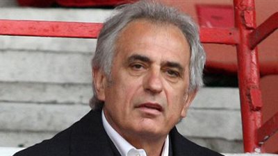 مدرب منتخب الجزائر يتلقى عرضًا مغريًا لتدريب جنوب أفريقيا