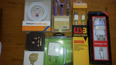 ضبط 222 قطعة إكسسوارات هواتف محمولة بمناخ بورسعيد تسبب أمراضا