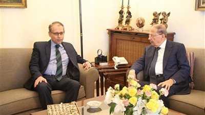 ميشال عون يبحث مع السفير المصري في بيروت الوضع اللبناني