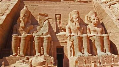 بالأرقام.. القائمة النهائية لزيادات أسعار دخول المزارات السياحية.. نوفمبر بدء التطبيق.. 40 جنيها زيادة لتذكرة السائح.. والإعلان عن أسعار المتاحف الجديدة