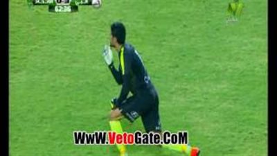 بالفيديو.. النيران الصديقة تتقدم بالهدف الثالث لإنبي أمام الاتحاد