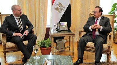 وزير الاتصالات يبحث مع وفد شركة «توم توم» العالمية فرص الاستثمار