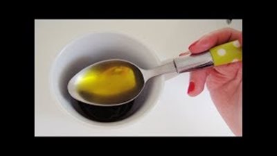 10 فوائد صحية مذهلة للمضمضة بزيت الزيتون (فيديو)