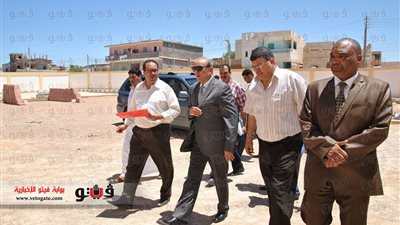 بالصور.. المحافظ يتفقد مدرسة الشربتلي لدراسة تحويلها إلى تجريبية بمطروح