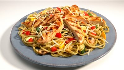 طريقة عمل مكرونة بالدجاج والجبن والطماطم المشوية