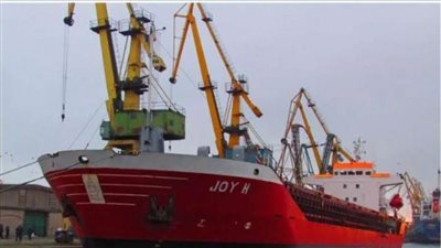 السفينة Quest تغادر ميناء سفاجا على متنها 36 ألف طن فوسفات إلى إندونيسيا