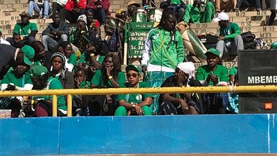 حضور جماهيري ضعيف في لقاء جينيريشن والمقاصة (صور)