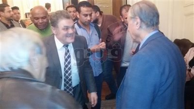 بدء اجتماع السيد البدوي ورؤساء الأحزاب في «الوفد»