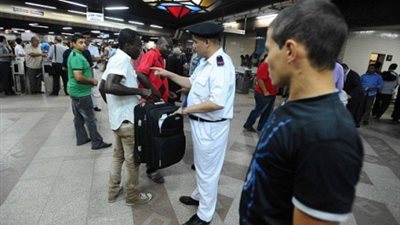 تشديد إجراءات التفتيش بمترو الأنفاق في ذكرى الإطاحة بالمعزول