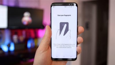 سامسونج: الماسح الضوئي للبصمات المدمج بالشاشة سبب مشكلاتها