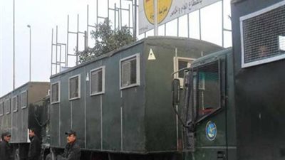 تعزيزات أمنية مكثفة لحماية مبنى محافظة الشرقية من المعتصمين