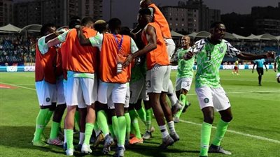 شاهد هدف نيجيريا في جنوب أفريقيا بالشوط الأول