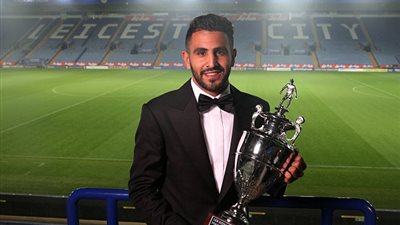 «محرز» يفوز بجائزة أفضل لاعب في ليستر سيتي