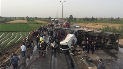 إصابة سائق بحادث تصادم سيارتين على طريق «جمصة- المنصورة» الدولي