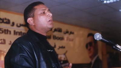 وفاة الشاعر عبد الناصر علام بعد صراع مع المرض