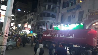 ماس كهربائي سبب اندلاع حريق بعقار سكني في دمياط