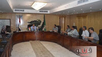 بالفيديو.. محافظ الفيوم يلتقي رؤساء الأحياء الجدد