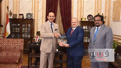 رئيس جامعة القاهرة يبحث سبل التعاون مع المستشار الثقافي السعودي
