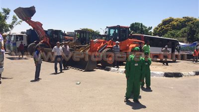 بالصور.. وزير البيئة يطلق إشارة بدء مبادرة «حلوة يابلدي» بالإسماعيلية