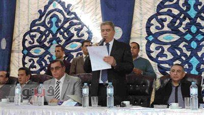 بالصور.. الكفن ينهي خصومة ثأرية بين عائلتين بالفيوم