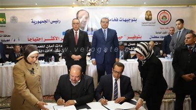 توقيع 44 اتفاقية بصرف علاوة خاصة بنسبة 10% لـ 29100 عامل