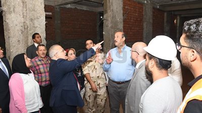 الخشت يكلف بسرعة إنهاء تطوير مستشفيات قصر العيني وتقديم أفضل خدمة للمرضى