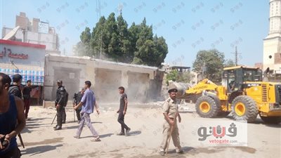 بالفيديو.. حملة لإزالة التعديات على أملاك السكة الحديد بالشرقية