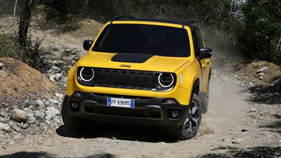 «فيات- كرايسلر» تصنع سيارتها رينيجيد في إيطاليا