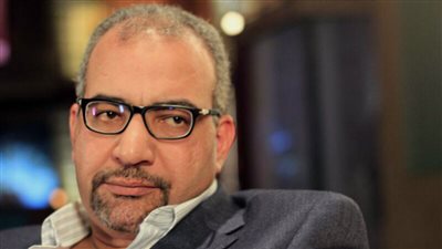 بيومي فؤاد يتسبب في إيقاف تصوير «أصاحبي»