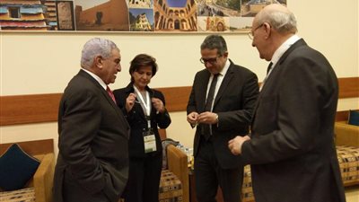 بالصور.. «العناني» و«حواس» يشاركان في الملتقى الأول للآثار بالسعودية