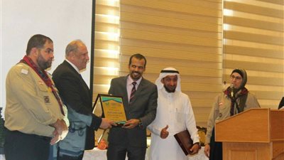 تكريم وزير الاتصالات اللبناني في الملتقى الخليجي «معلم صانع حضارة»