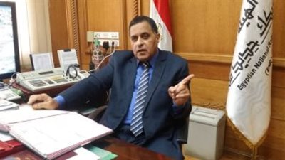 رئيس السكك الحديدية يحيل عددا من المسئولين بورش الإشارات بالقاهرة للتحقيق
