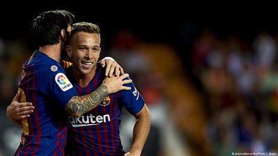 آرثر ميلو: التليفزيون يعجز عن إظهار مهارات ميسي