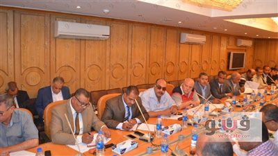 محافظ قنا: متابعة التعديات على الأراضي وإزالتها خلال العيد