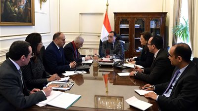 مدبولي يتابع تطبيق منظومة التعليم الجديدة وموقف تسليم التابلت