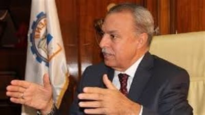 6553 فرصة عمل لشباب وفتيات قنا بمصانع المنطقة الصناعية