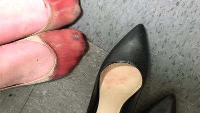 شاهد.. ماذا حدث لنادلة اضطرت لارتداء الكعب العالي طوال العمل