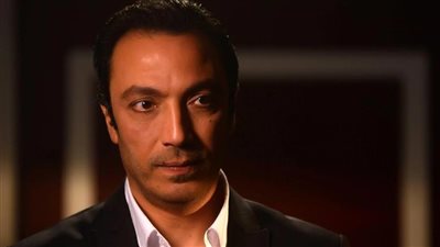 «كرارة» و«إسكندر» و«لطفي» يصلون عزاء «العدل» بمدينة نصر