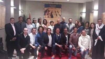 سفير مصر بكوريا الجنوبية يكرم الفرقة القومية للفنون الشعبية