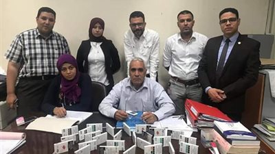 ضبط ١٠٥ سجائر إلكترونية بحوزة راكب في مطار سوهاج