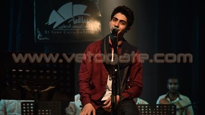 بالصور.. محمد عاطف يبدع بـ«الأناشيد والابتهالات» بساقية الصاوي