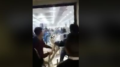 حفل زفاف يتحول إلى «خناقة بالكراسي» في لبنان (فيديو)