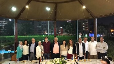 بالصور: التوني يكرم بطلة الإسكواش نور الطيب