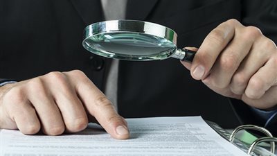 ضبط موزع ببريد كفر الشيخ بتهمة تزوير توقيعات العملاء على الخطابات