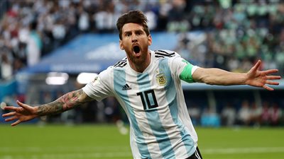 بانيجا عن العلاقة مع ميسي: «أشعر بالسعادة دومًا عندما ألعب بجواره»