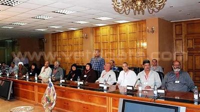 بالصور.. فوز 11 من أسر الشهداء بقرعة أداء العمرة في الشرقية