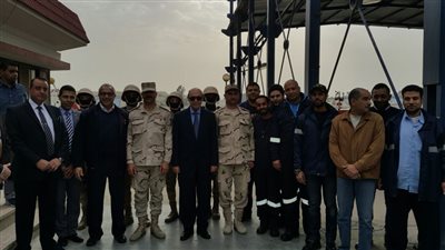 مميش يتفقد تأمين المجرى الملاحي لقناة السويس