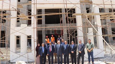 إنشاء مبنيين لـ